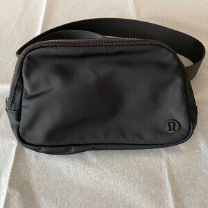 Lululemon Black Belt Bag – OG Version w/ Matte Black Hardware